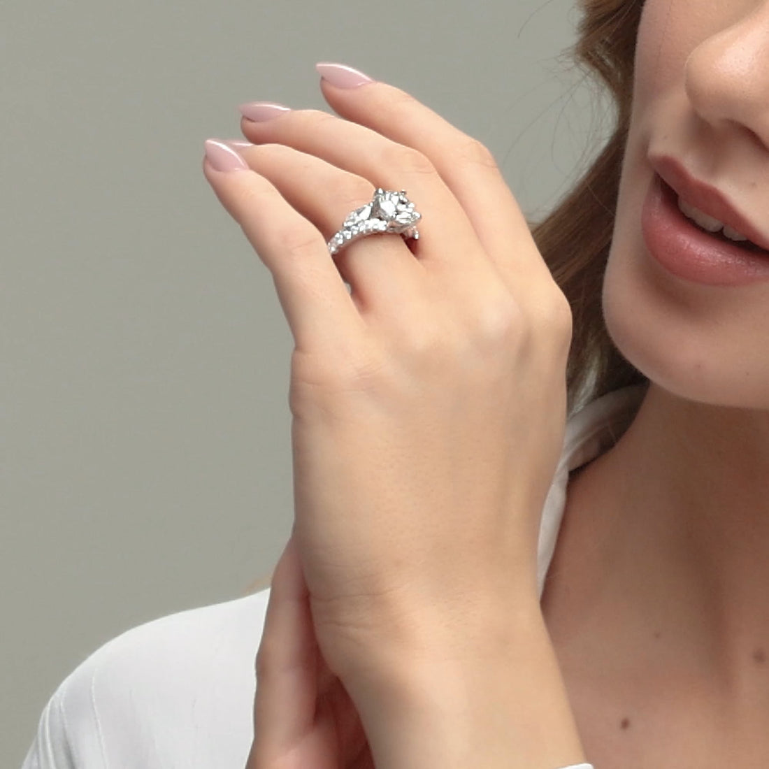 Round Cut Lab Grown Diamond Engagement Ring