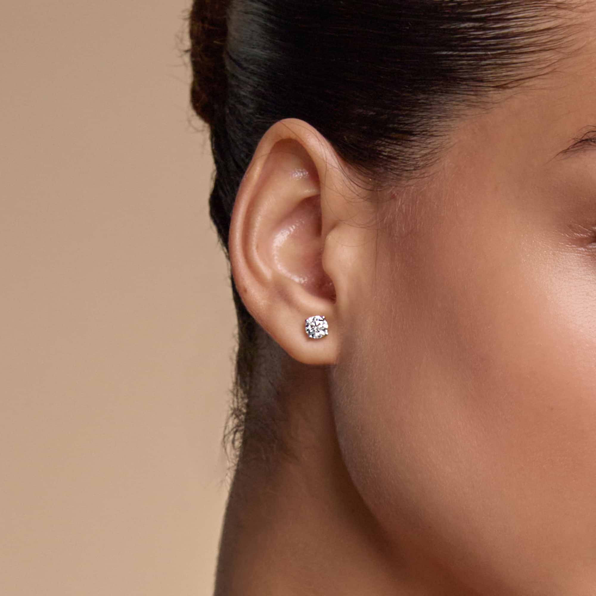 Round Lab Grown Diamond Stud Earrings