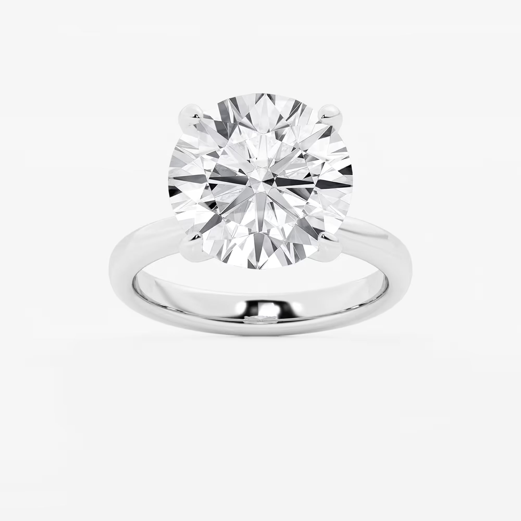 Classic Knife-Edge Solitaire Engagement Ring in White Gold with Round Brilliant Center Stone