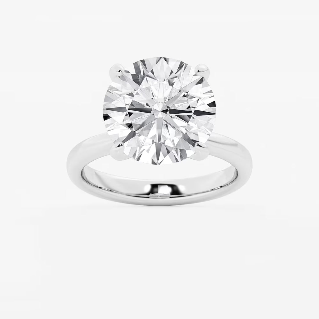 Classic Knife-Edge Solitaire Engagement Ring in White Gold with Round Brilliant Center Stone