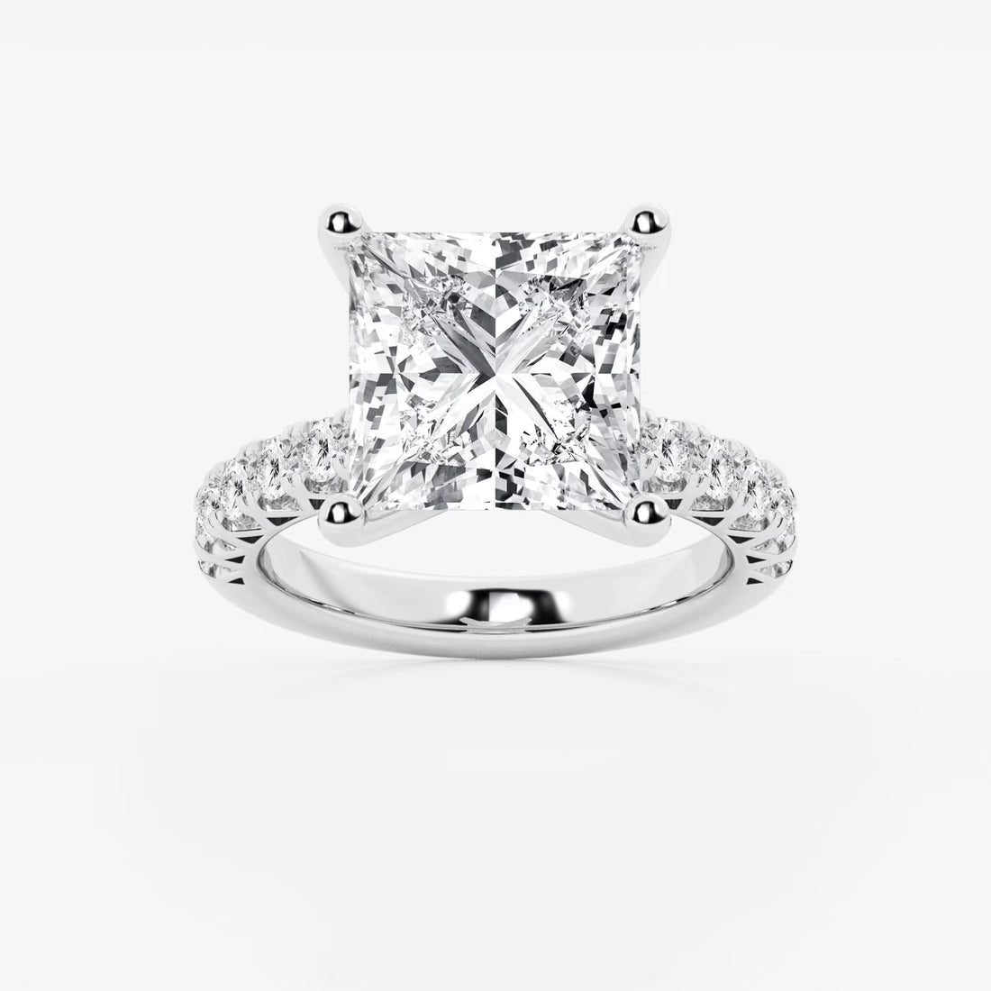 Princess Cut Engagement Ring with Vintage-Inspired Scalloped Band
