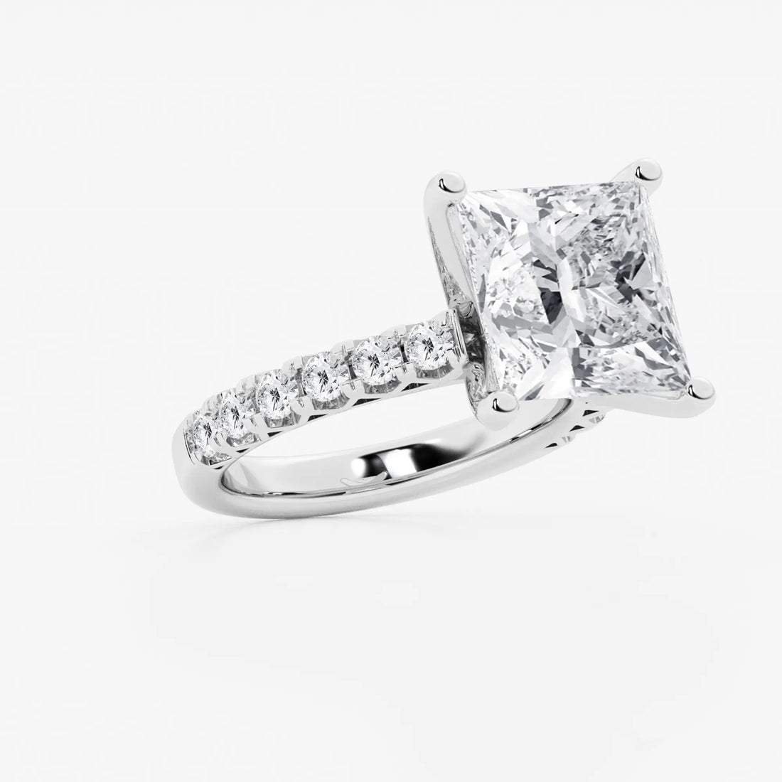 Princess Cut Engagement Ring with Vintage-Inspired Scalloped Band