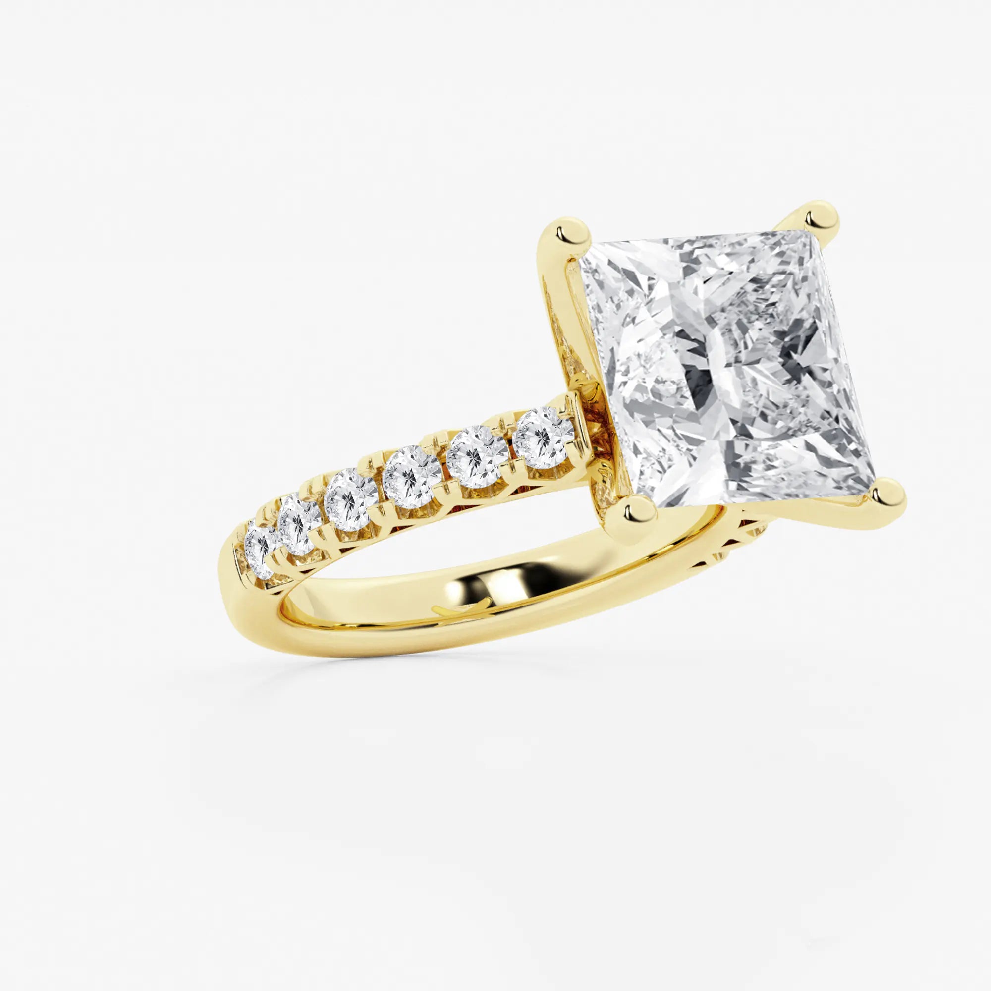 Princess Cut Engagement Ring with Vintage-Inspired Scalloped Band