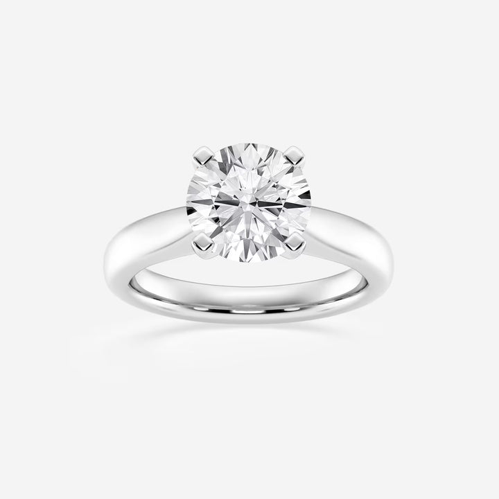 Classic Tapered Solitaire Engagement Ring in White Gold with Round Brilliant Center Stone