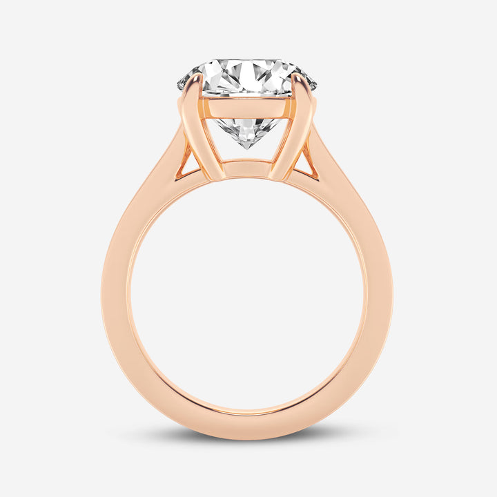 Classic Knife-Edge Solitaire Engagement Ring in White Gold with Round Brilliant Center Stone
