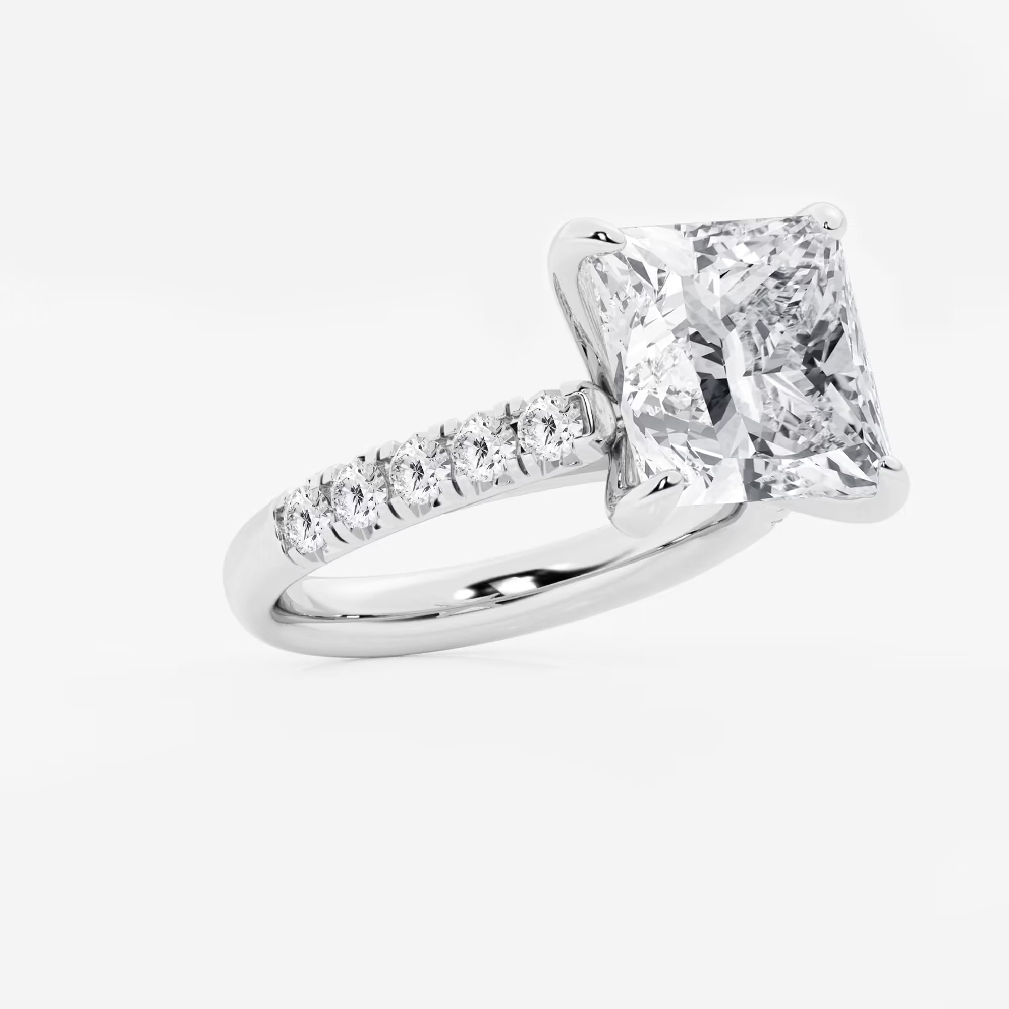 Princess Cut Engagement Ring with Scalloped Pavé Band