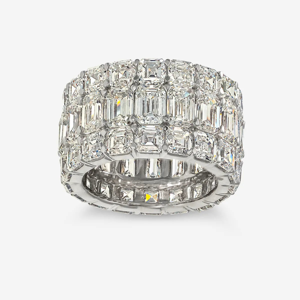 Hong Kong Inspired Lab Grown Diamond Statement Ring in Solid Gold